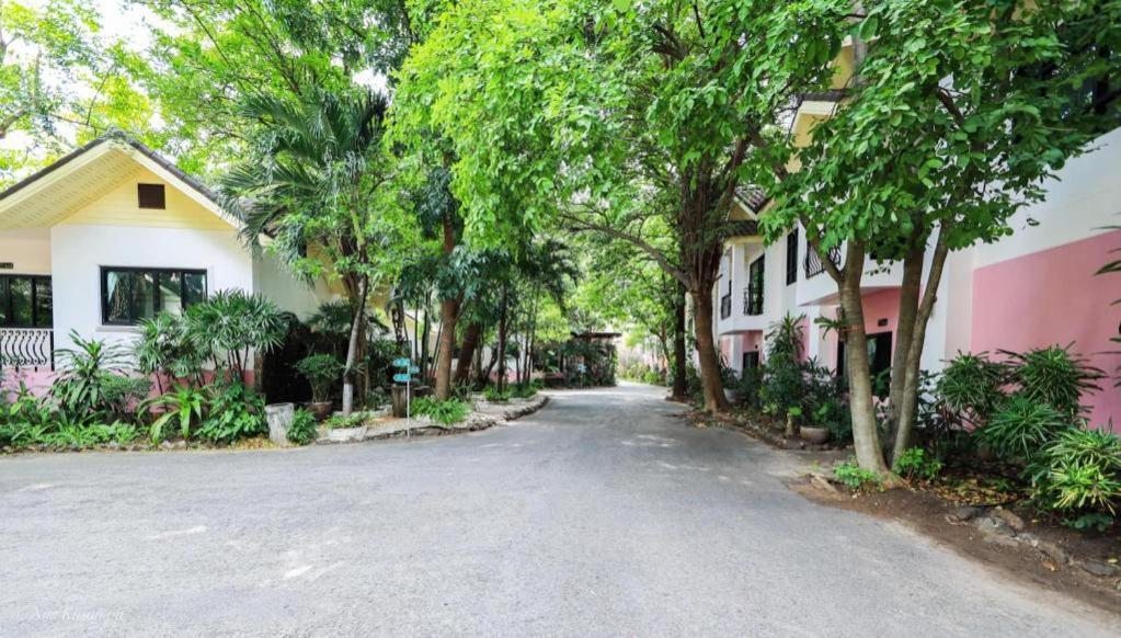 Nakhonratchasima Chayada Garden House And Resort Hotel מראה חיצוני תמונה