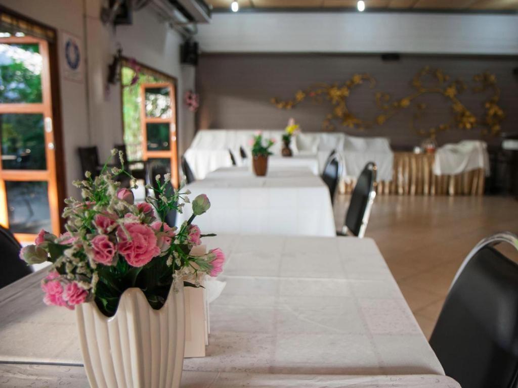 Nakhonratchasima Chayada Garden House And Resort Hotel מראה חיצוני תמונה