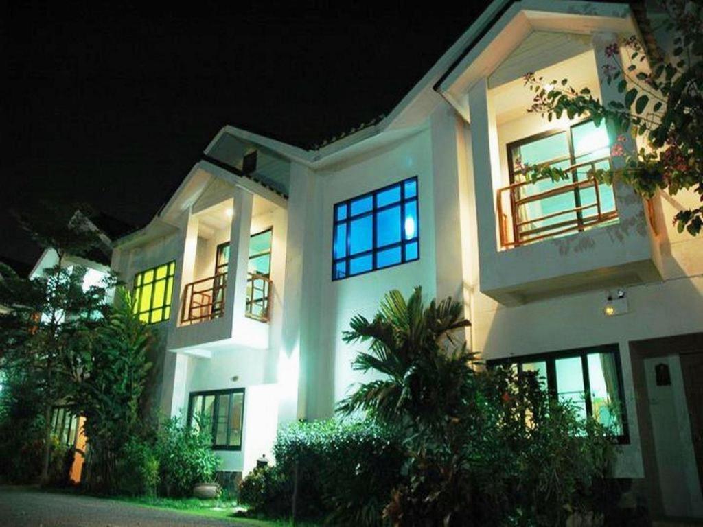 Nakhonratchasima Chayada Garden House And Resort Hotel מראה חיצוני תמונה