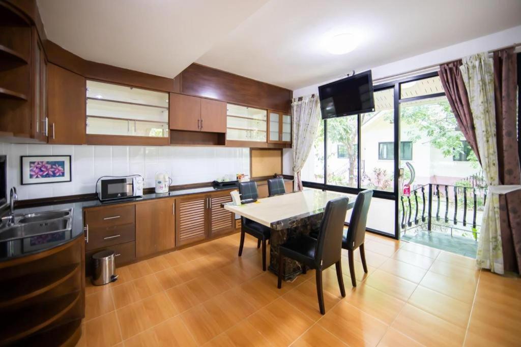 Nakhonratchasima Chayada Garden House And Resort Hotel מראה חיצוני תמונה