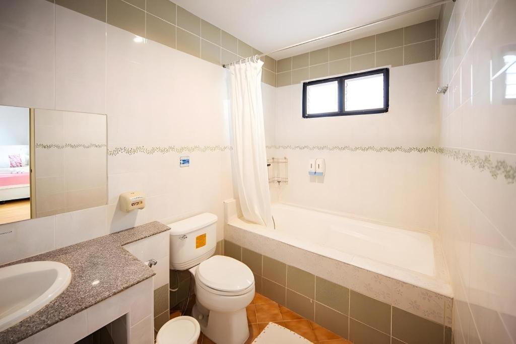Nakhonratchasima Chayada Garden House And Resort Hotel מראה חיצוני תמונה